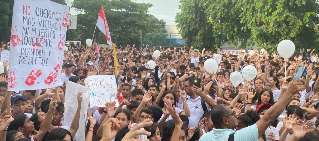 Multitudinaria marcha en Soledad.