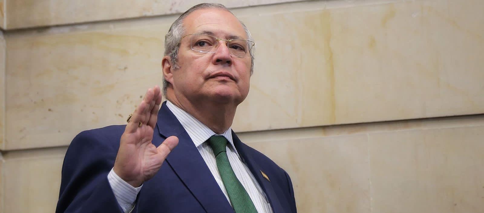 Iván Name Vásquez, nuevo presidente del Senado.