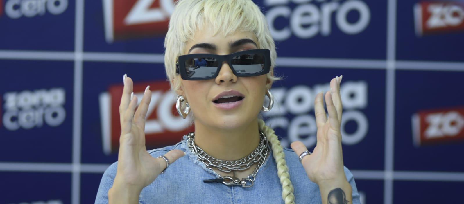 Oliva, cantante y compositora colombiana, en la visita que realizó a Zona Cero