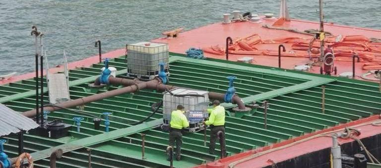 La Dijin de la Policía realizando los operativos. 