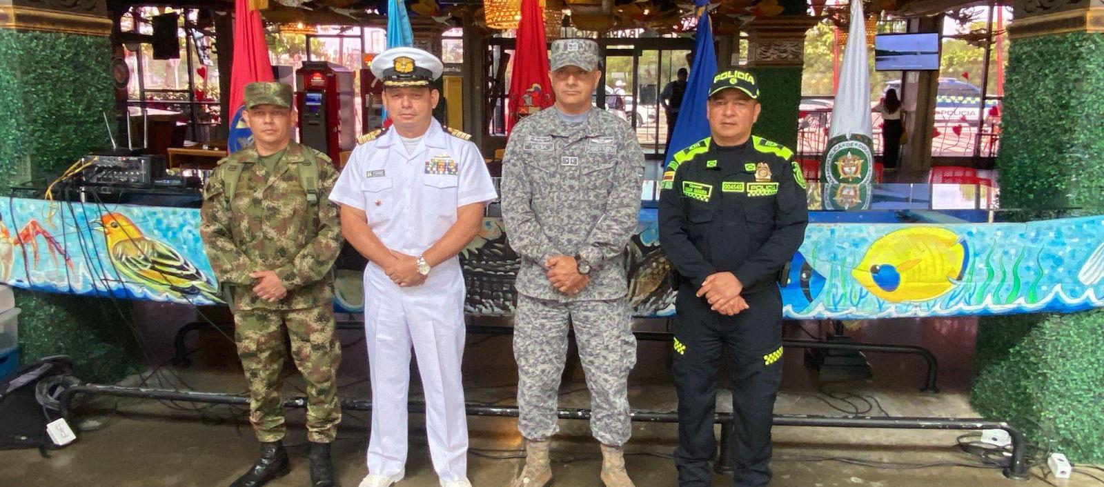 Organización del desfile en el Malecón.