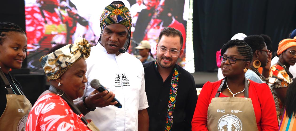 La vicepresidenta Francia Márquez durante su encuentro con las lideresas afrodescendientes.
