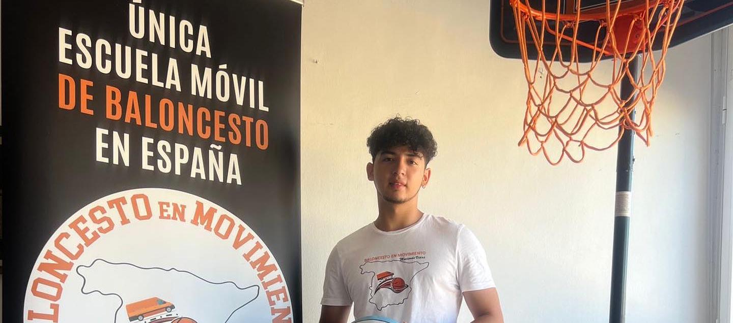 El barranquillero Cristian Abad, creador de 'Baloncesto en movimiento'.