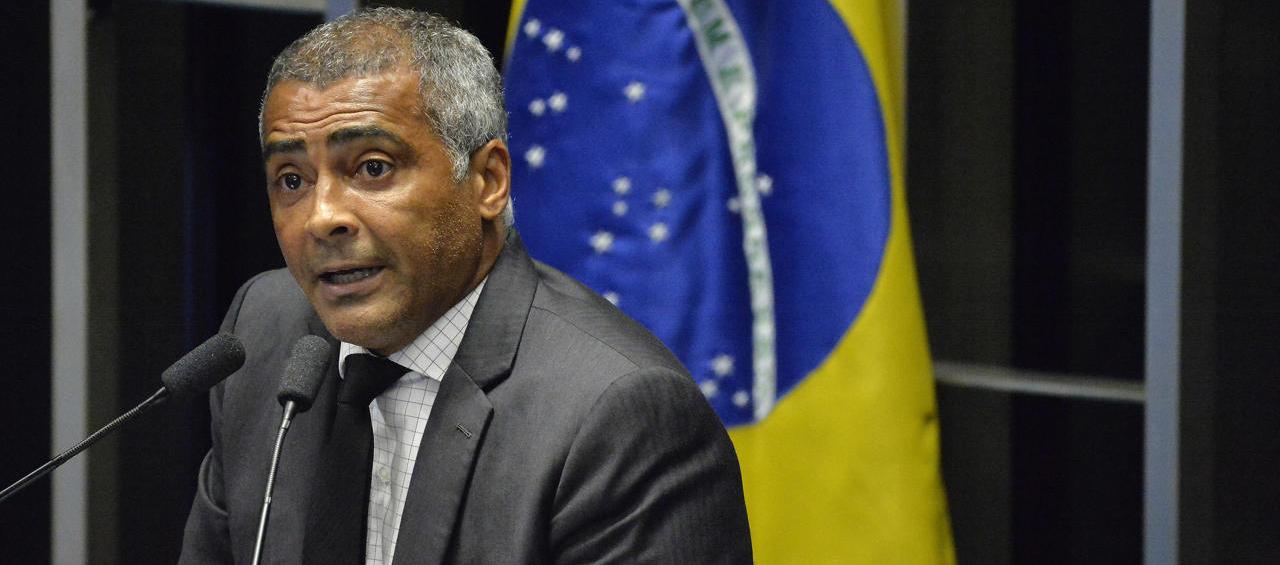 Romario es actual senador por el derechista Partido Liberal. 