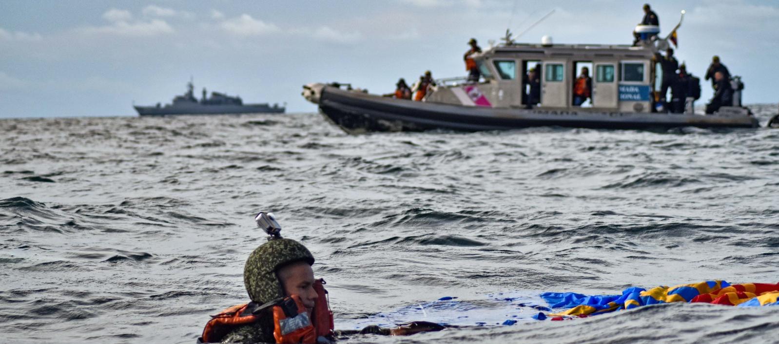 En el ejercicio participan 2.000 hombres de armadas de ocho países