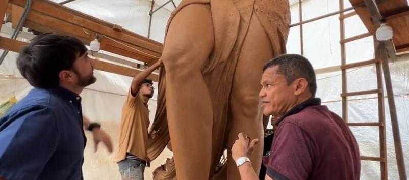 El Alcalde de Barranquilla, Jaime Pumarejo, junto a Yino Márquez.