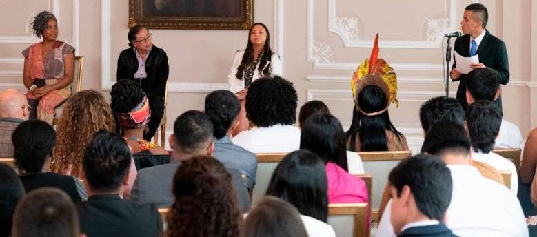 El Presidente Gustavo Petro y la Vicepresidenta Francia Márquez, en la instalación del Consejo Nacional de la Juventud.