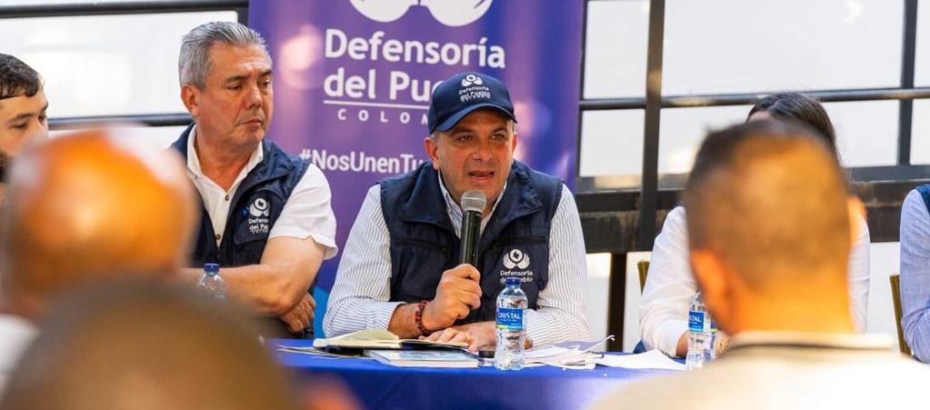 El Defensor del Pueblo, Carlos Camargo.