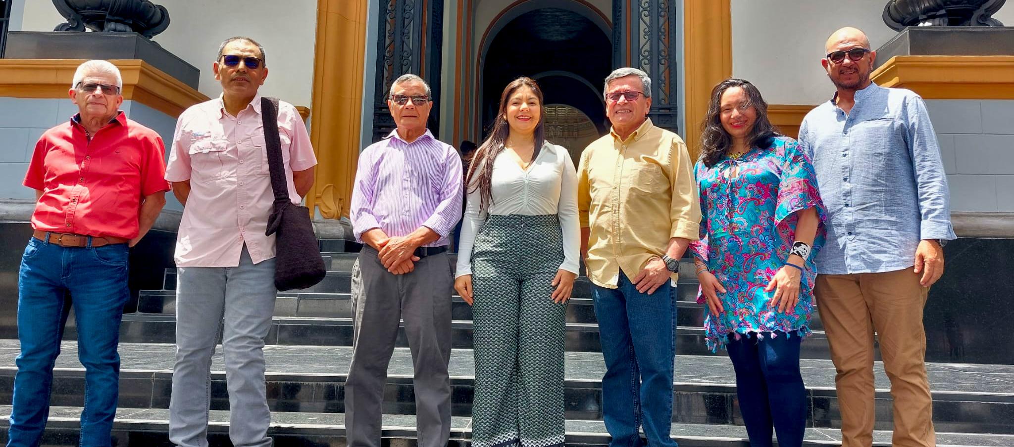Delegación del ELN la su llegada a Caracas.