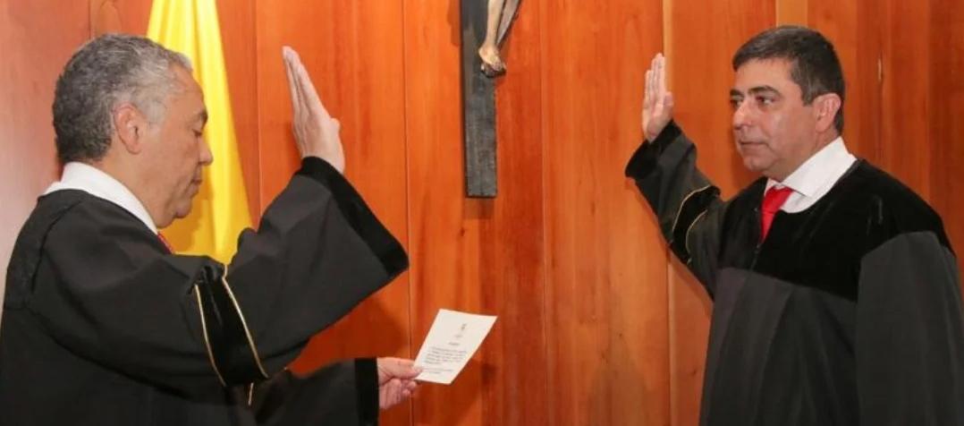 A la derecha Fernando Castillo Cadena, presidente de la Corte Suprema de Justicia.