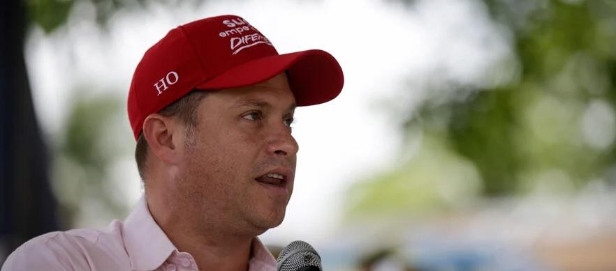 Héctor Olimpo Espinosa, gobernador de Sucre.