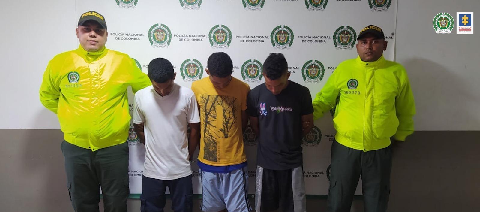 Tres hermanos judicializados.