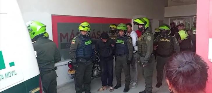 Los capturados por la Policía. 