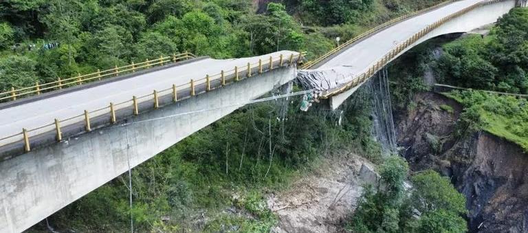 Puente Los Grillos que colapsó el 20 de agosto pasado.
