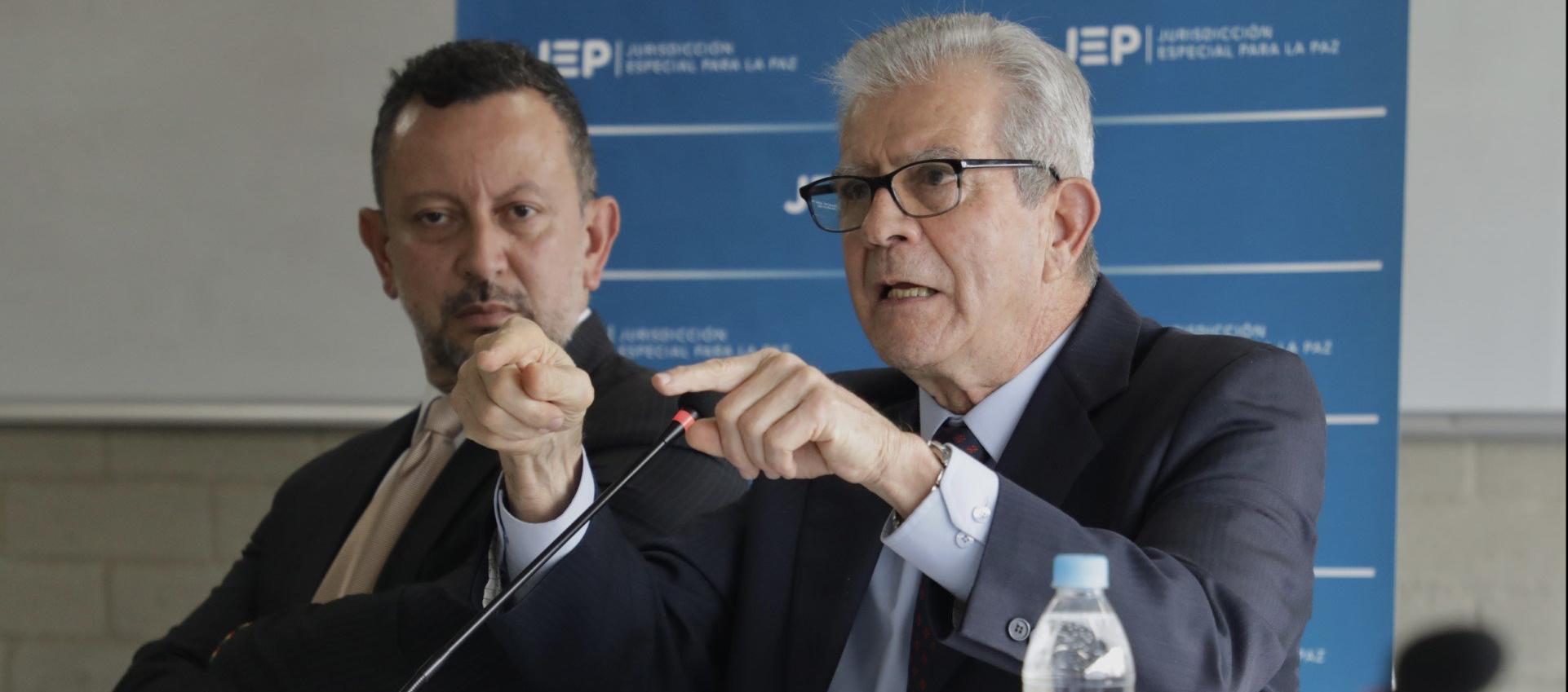 General retirado Mario Montoya.