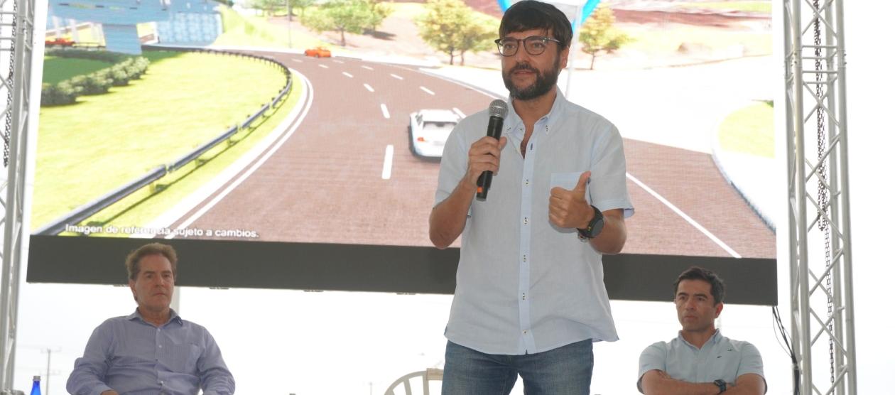 El Alcalde de Barranquilla, Jaime Pumarejo.