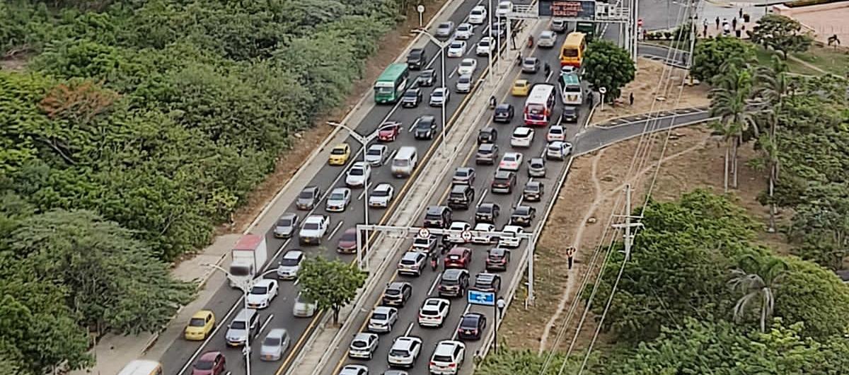 La imagen del trancón en la Vía al Mar.