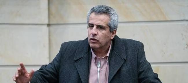 Luis Fernando Velasco, ministro del Interior.