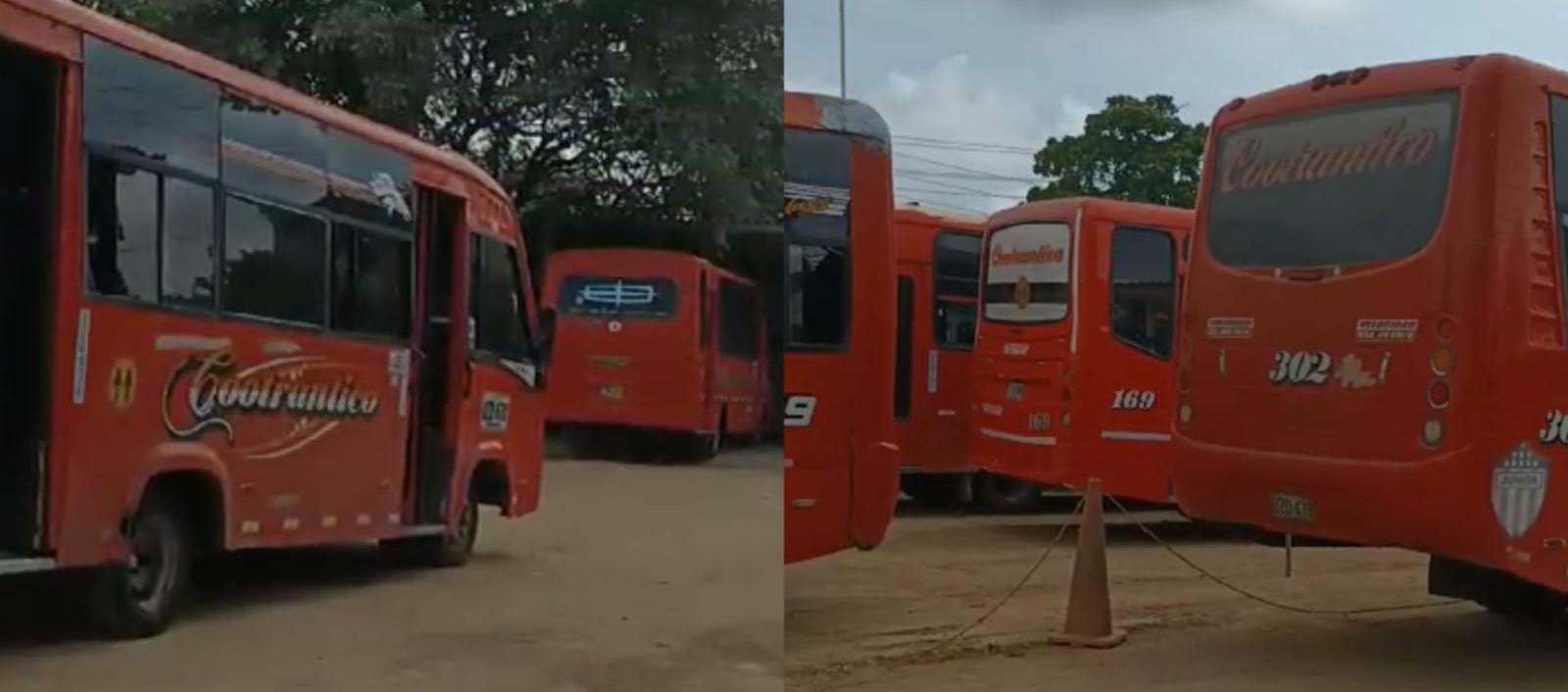 Buses de la empresa Cootrantico antes de iniciar su recorrido.