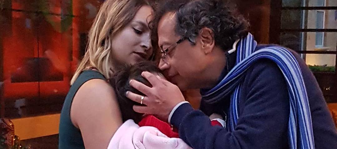 Andrea Petro y su padre, el presidente Petro, en una foto de archivo de su Instagram