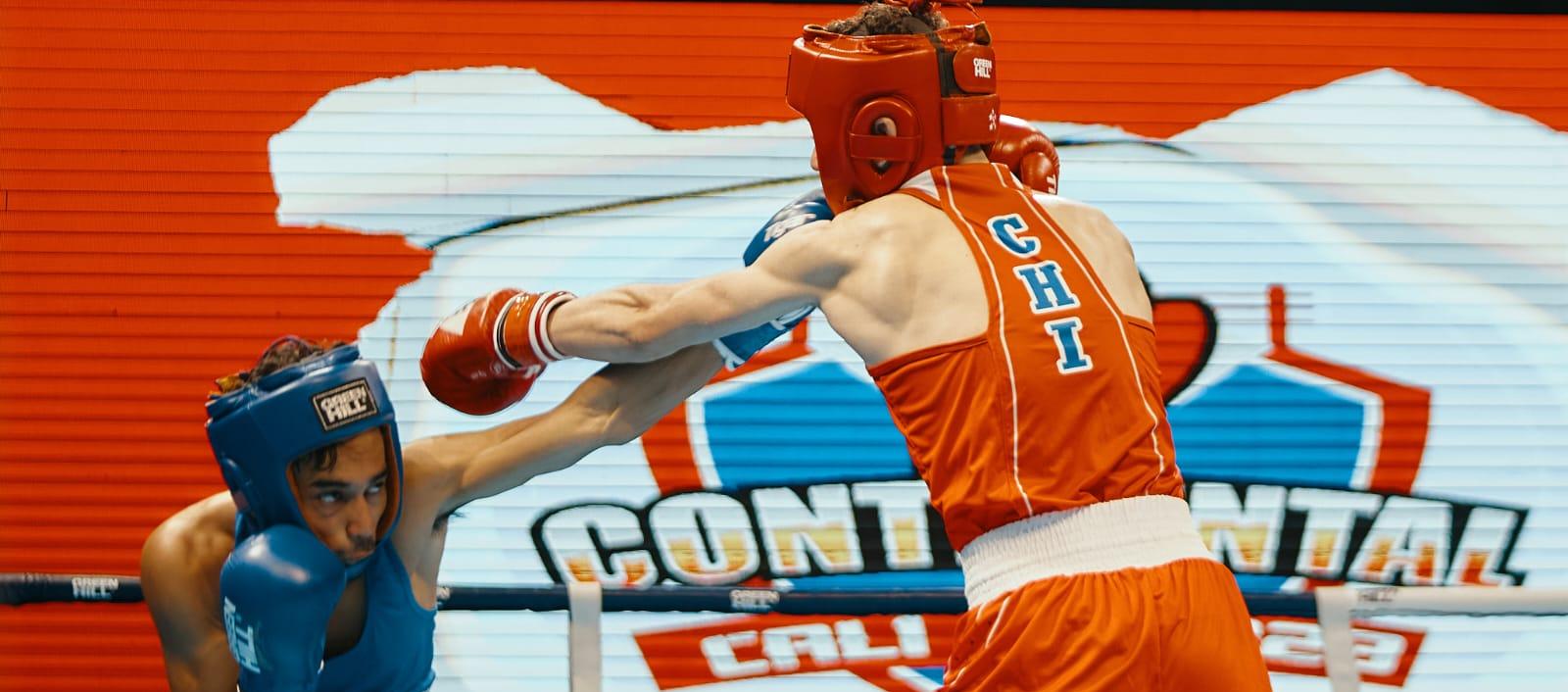 Quince combates hicieron parte de la segunda jornada del Continental de Boxeo en Cali. 