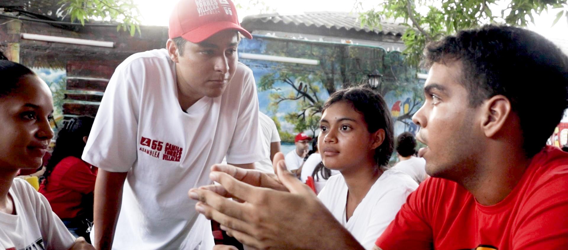 Camilo Torres Villalba les explicó a los jóvenes asistentes cómo producir ‘Atlántico en 55 segundos”,  su propuesta de filminutos