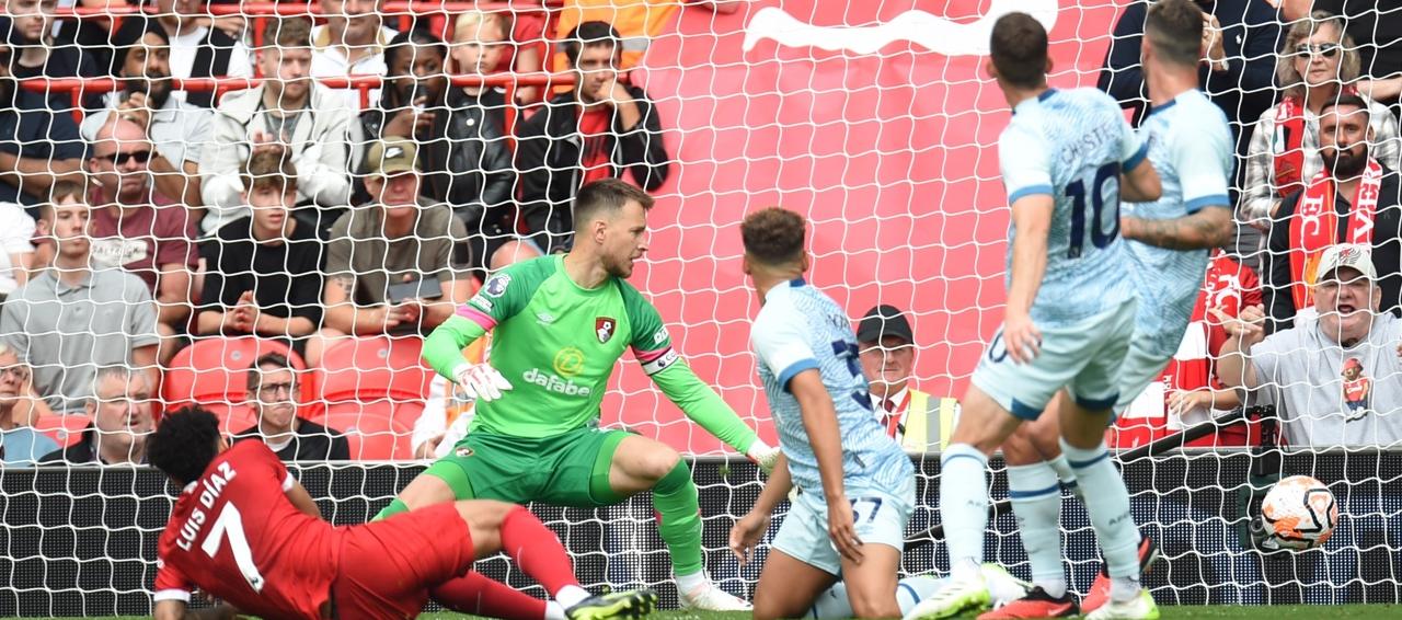 El gol de Luis Díaz para el empate del Liverpool ante el Bournemouth. 