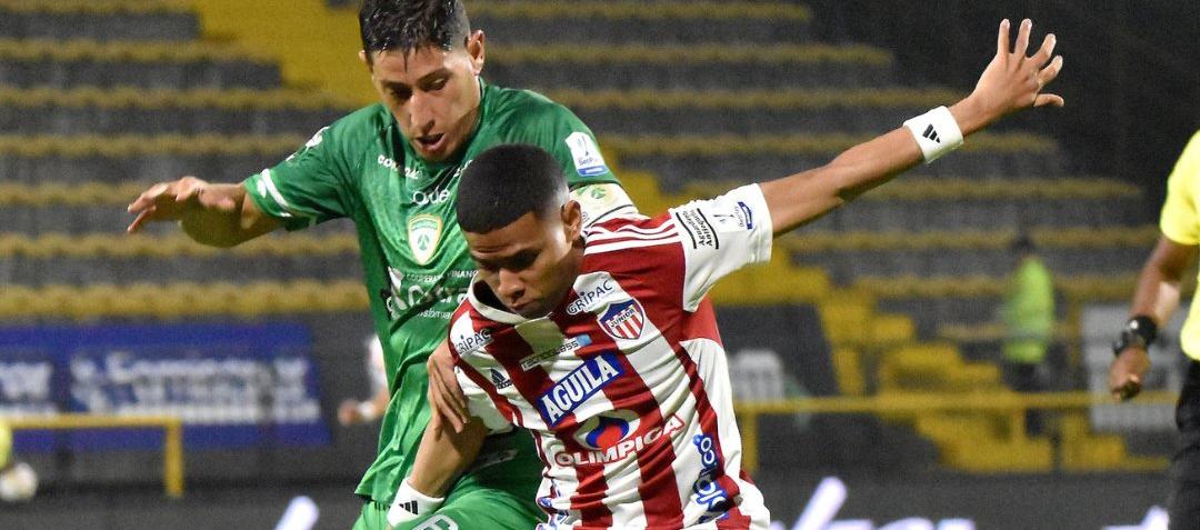 Acción del partido entre La Equidad y Junior, disputado el 19 de agosto. 