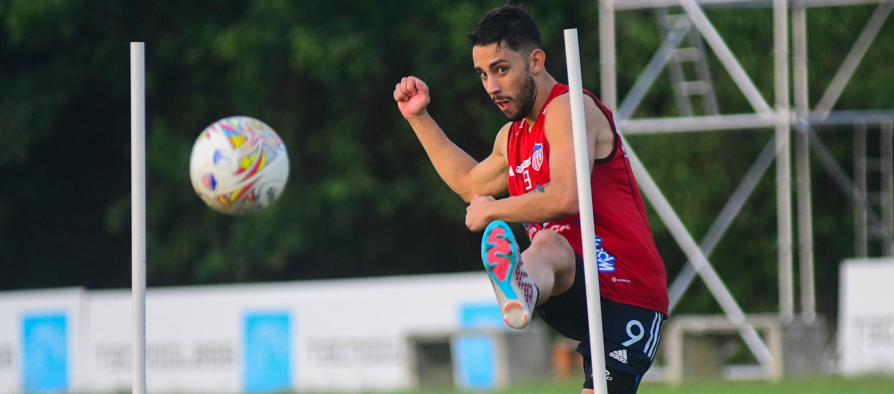 Gonzalo Lencina podría ser inicialista al lado de Carlos Bacca.
