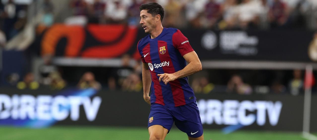 Robert Lewandowski jugará su segunda temporada con el Barcelona. 