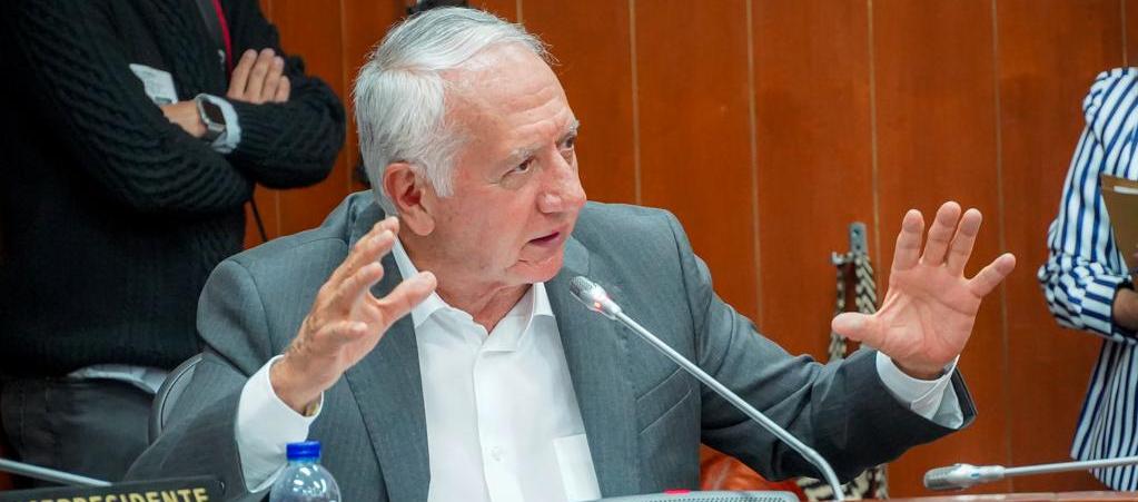 Guillermo Alfonso Jaramillo, Ministro de Salud.