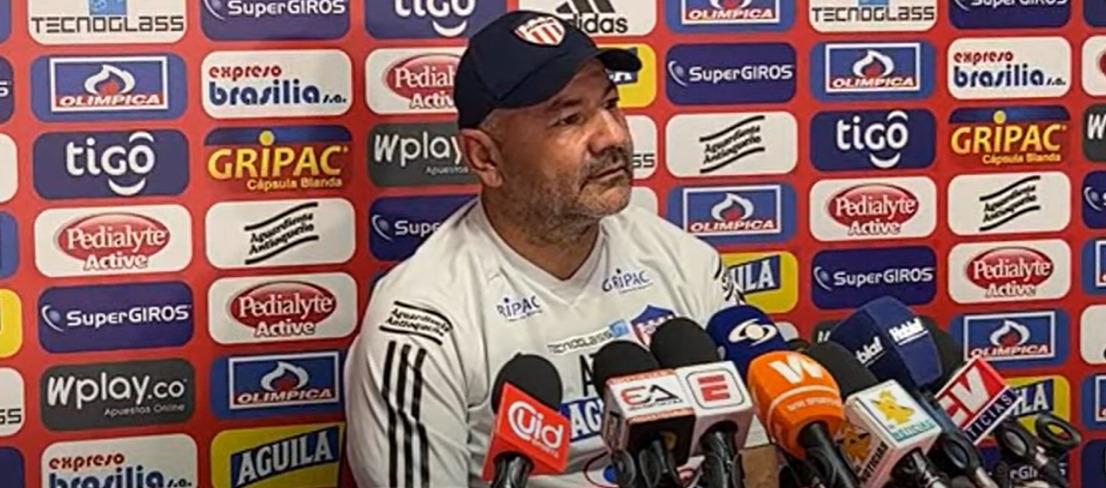 Édgar 'Panzer' Carvajal, asistente técnico del Junior. 