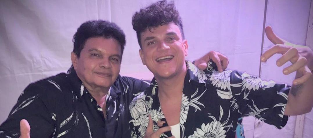 El Rey Vallenato Álvaro López junto con el cantante Silvestre Dangond.