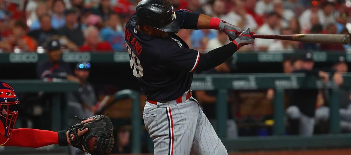 Dónovan Solano bateó como emergente en la séptima por Joey Gallo. 