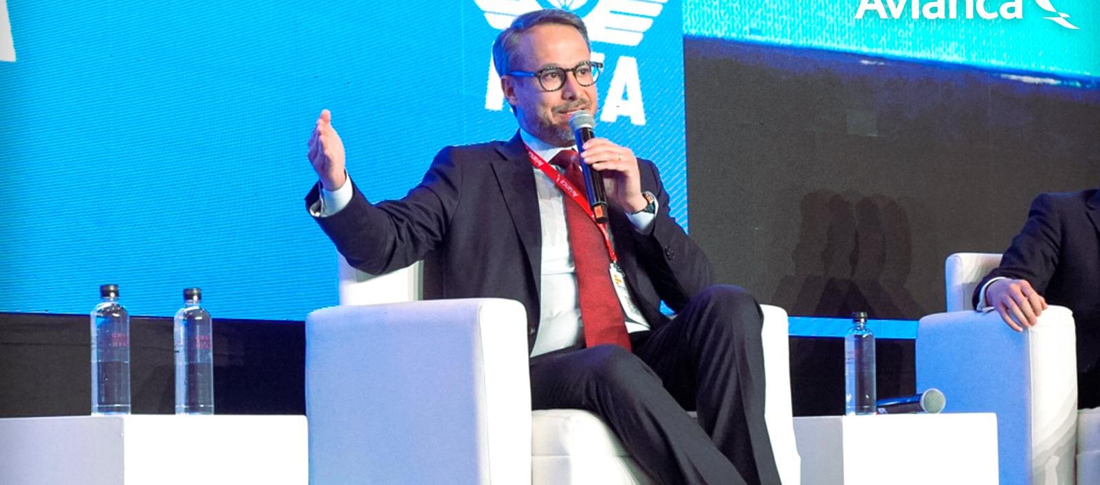 Adrian Neuhauser, presidente de Avianca