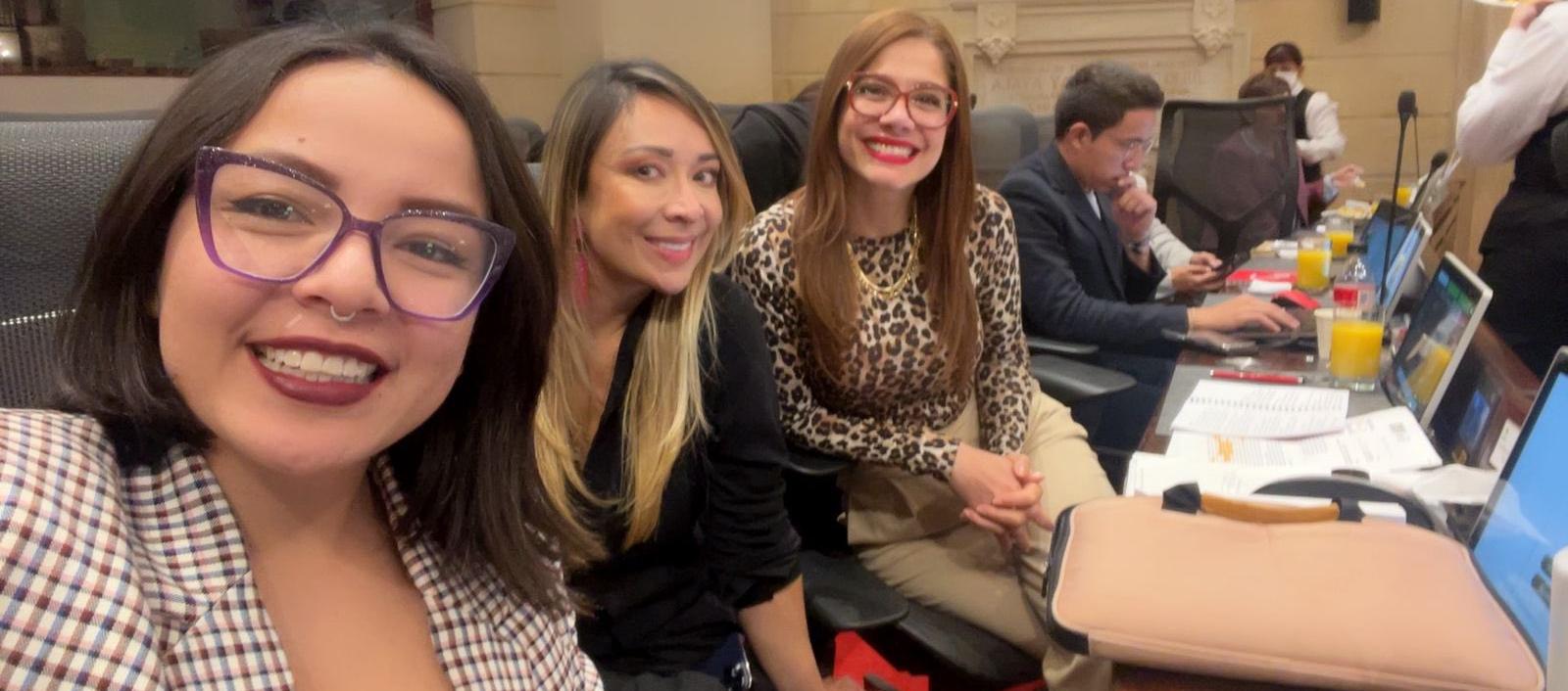 Las representantes Jennifer Pedraza, Katherine Miranda y Catherine Juvinao.