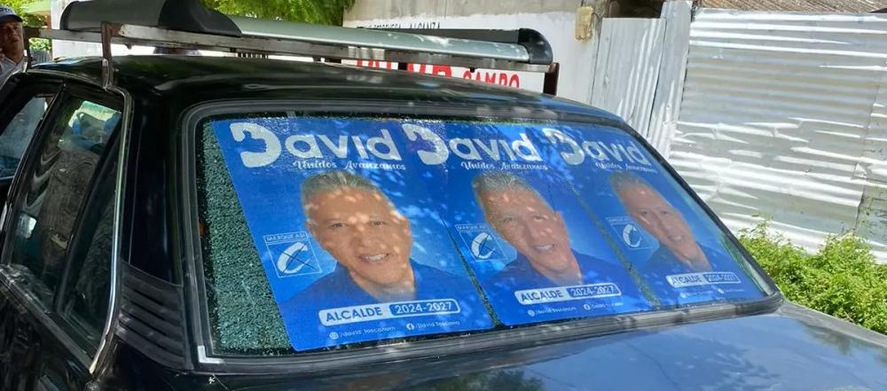 Vehículo de la campaña del candidato a Alcaldía de Tolú, David José Toscano Monterroza, blanco del ataque.