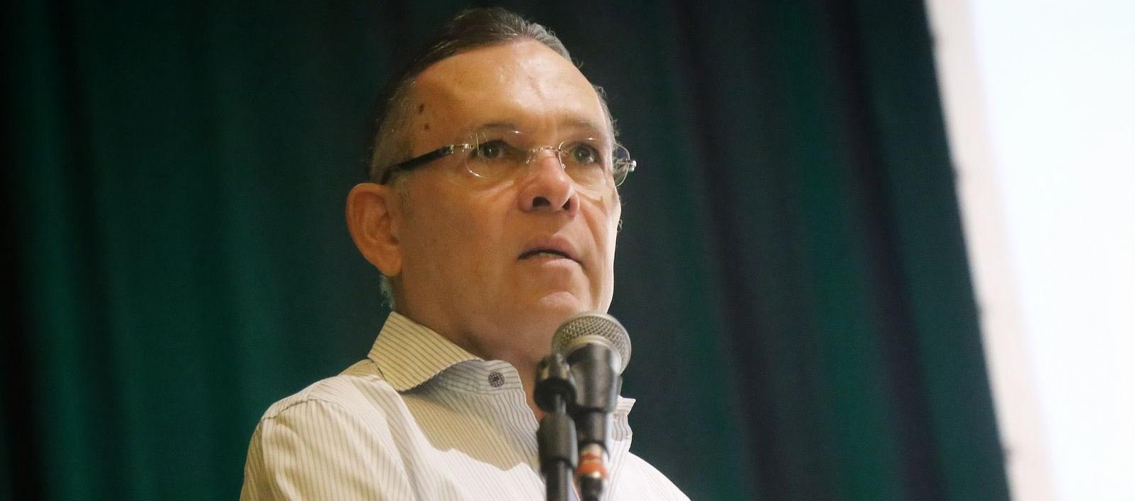 El senador Efraín Cepeda.