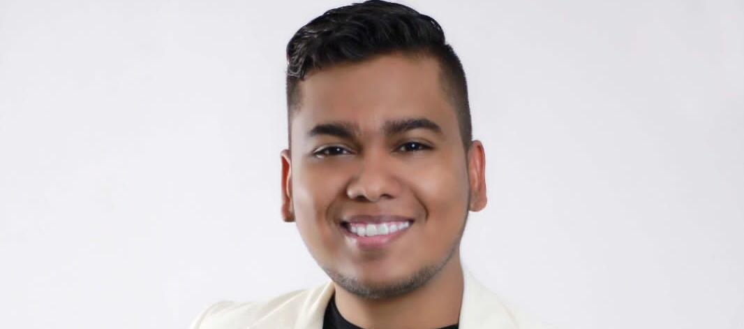 Eddy Peralta, cantante de salsa.