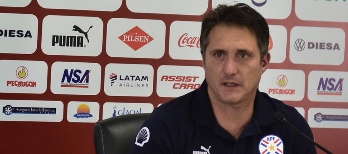 El entrenador argentino Guillermo Barros Schelotto.