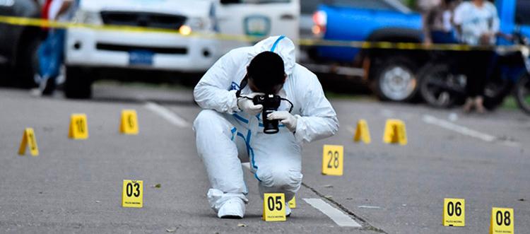 Inspección del lugar de un homicidio. 