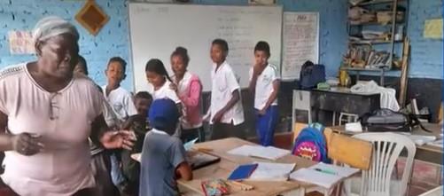 Luz Stella en sus clases.