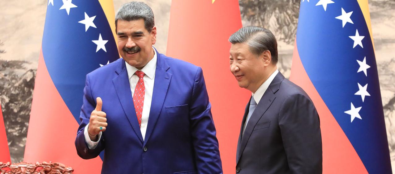 Presidente venezolano, Nicolás Maduro, durante una reunión con el presidente de China, Xi Jinping.