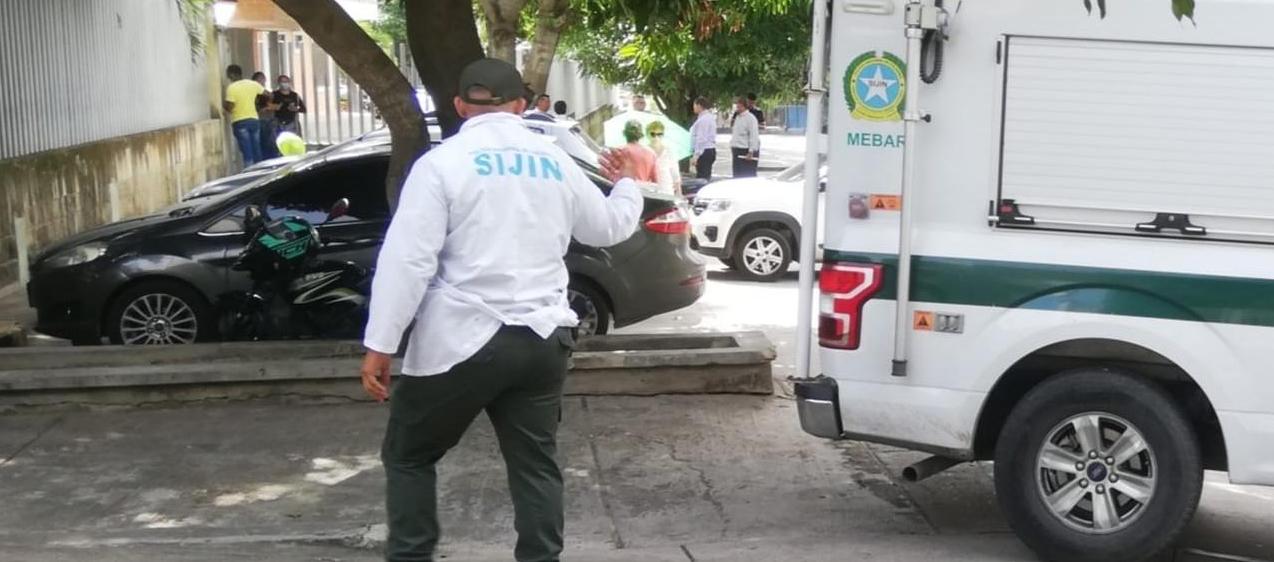 El cuerpo fue trasladado a Medicina Legal. 