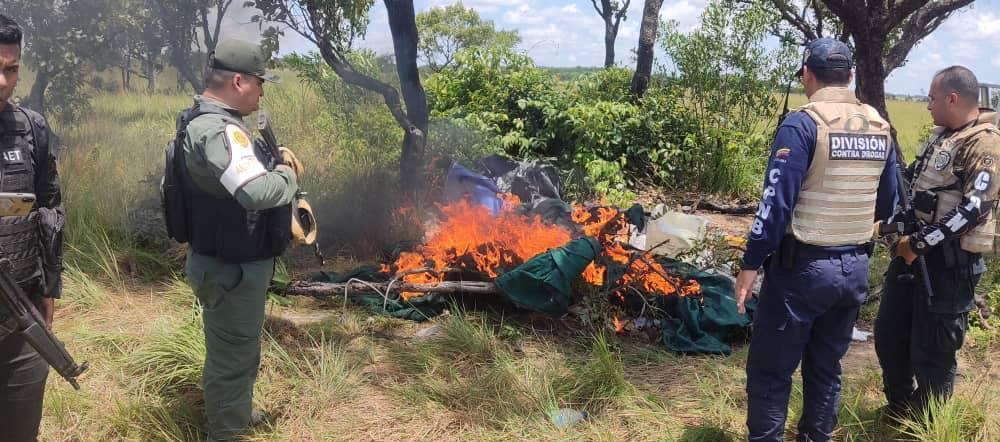Venezuela destruye campamento dedicado al narcotráfico en frontera con Colombia