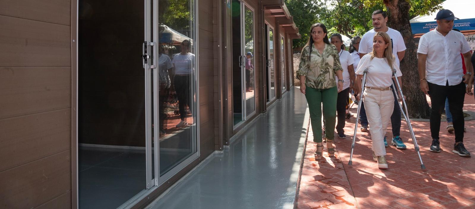 Los módulos entregados por la Gobernadora.