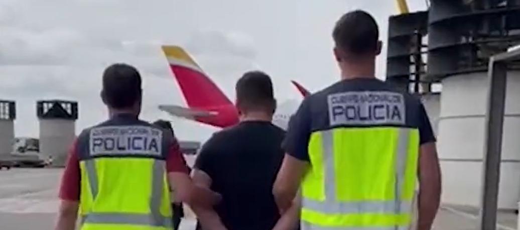 Uno de los capturados.