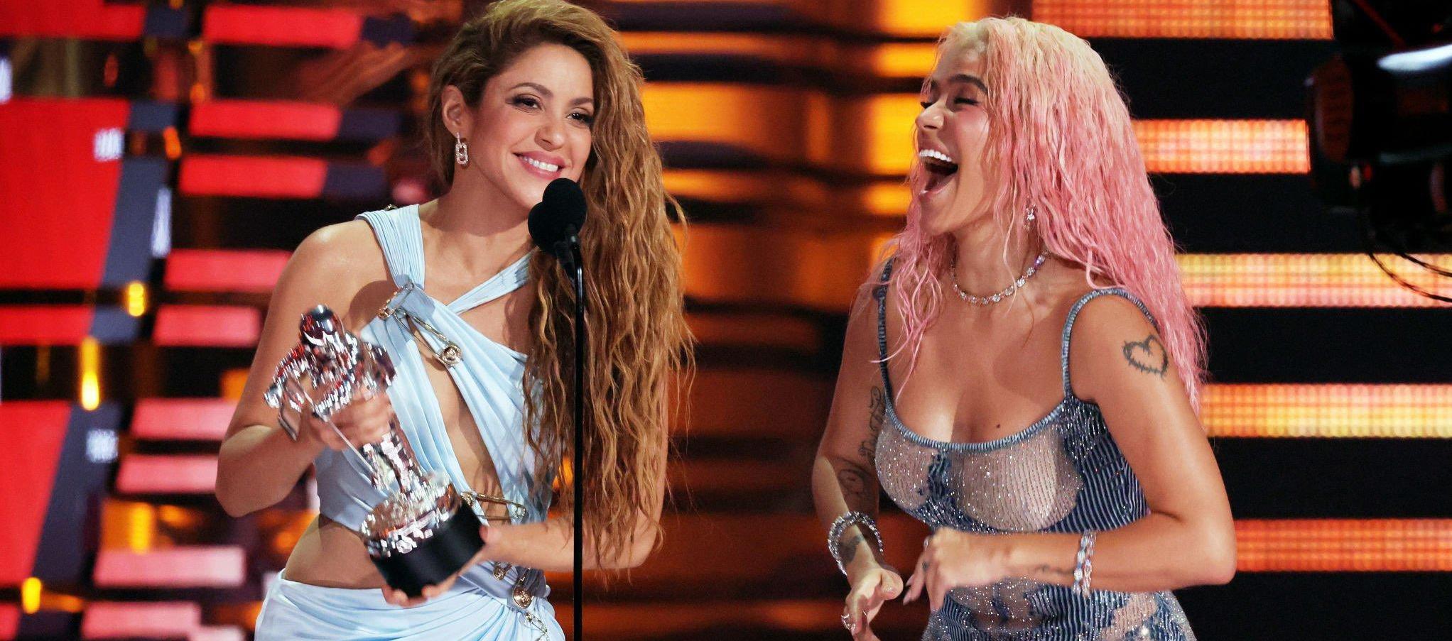 Shakira y Karol G.