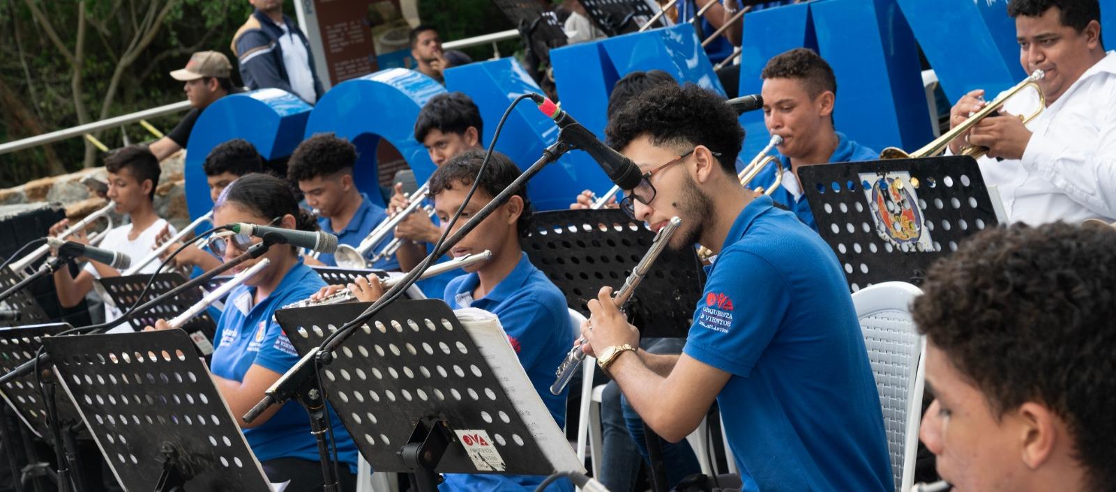 Alumnos de la Orquesta de Viento del Atlántico (OVA).