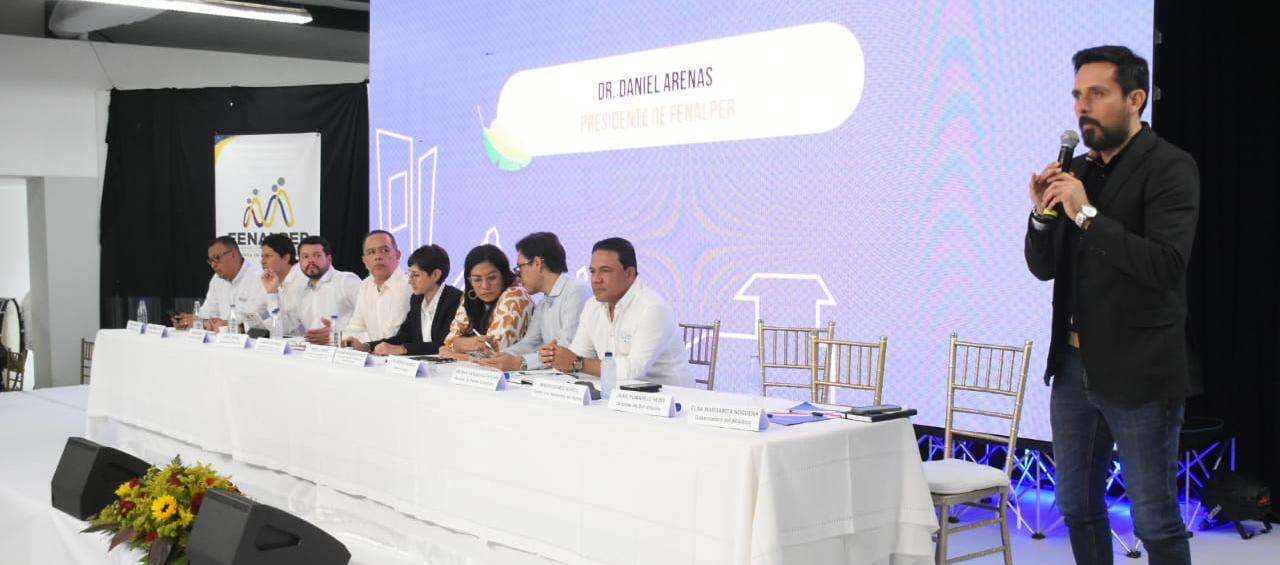 Delegados de la Federación Nacional de Personerías de Colombia.